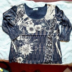 Vanilla Sugar Floral Scoop Neck Pullover, Size XL